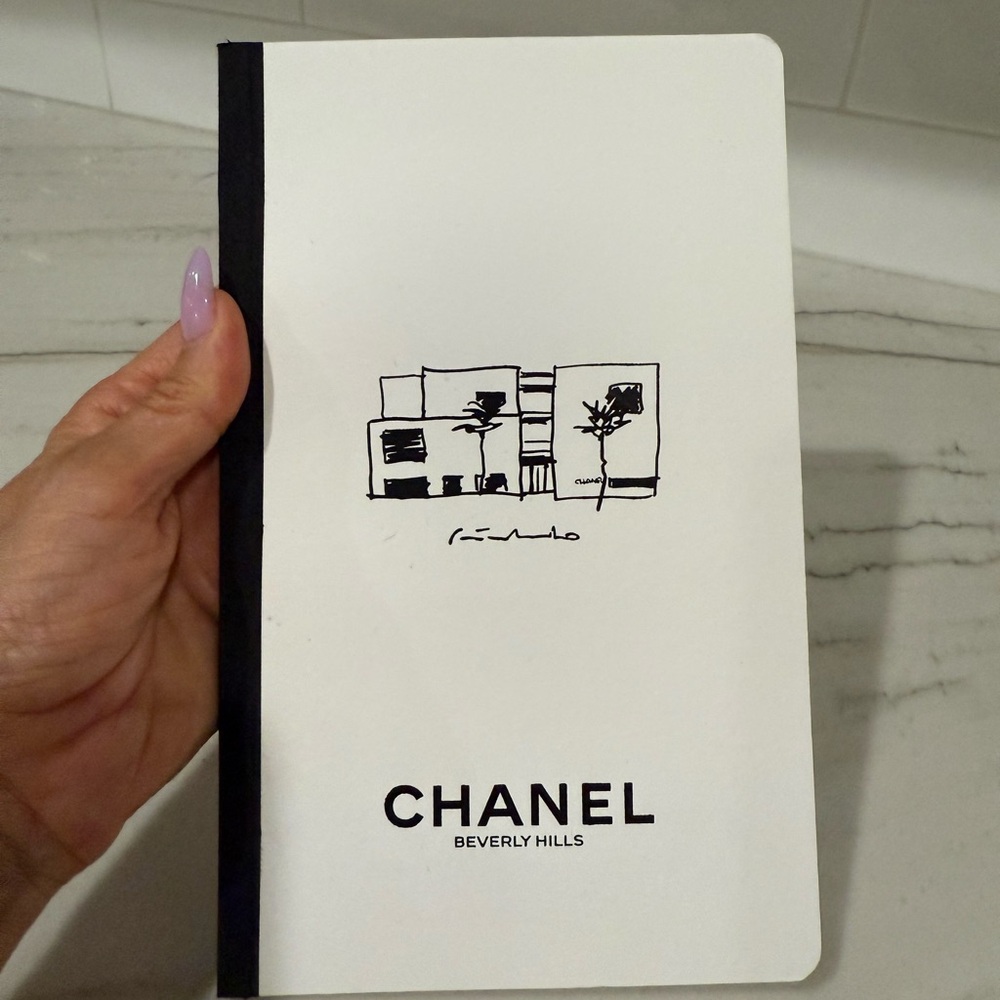 CHANEL Beverly Hills Black and White Notebook